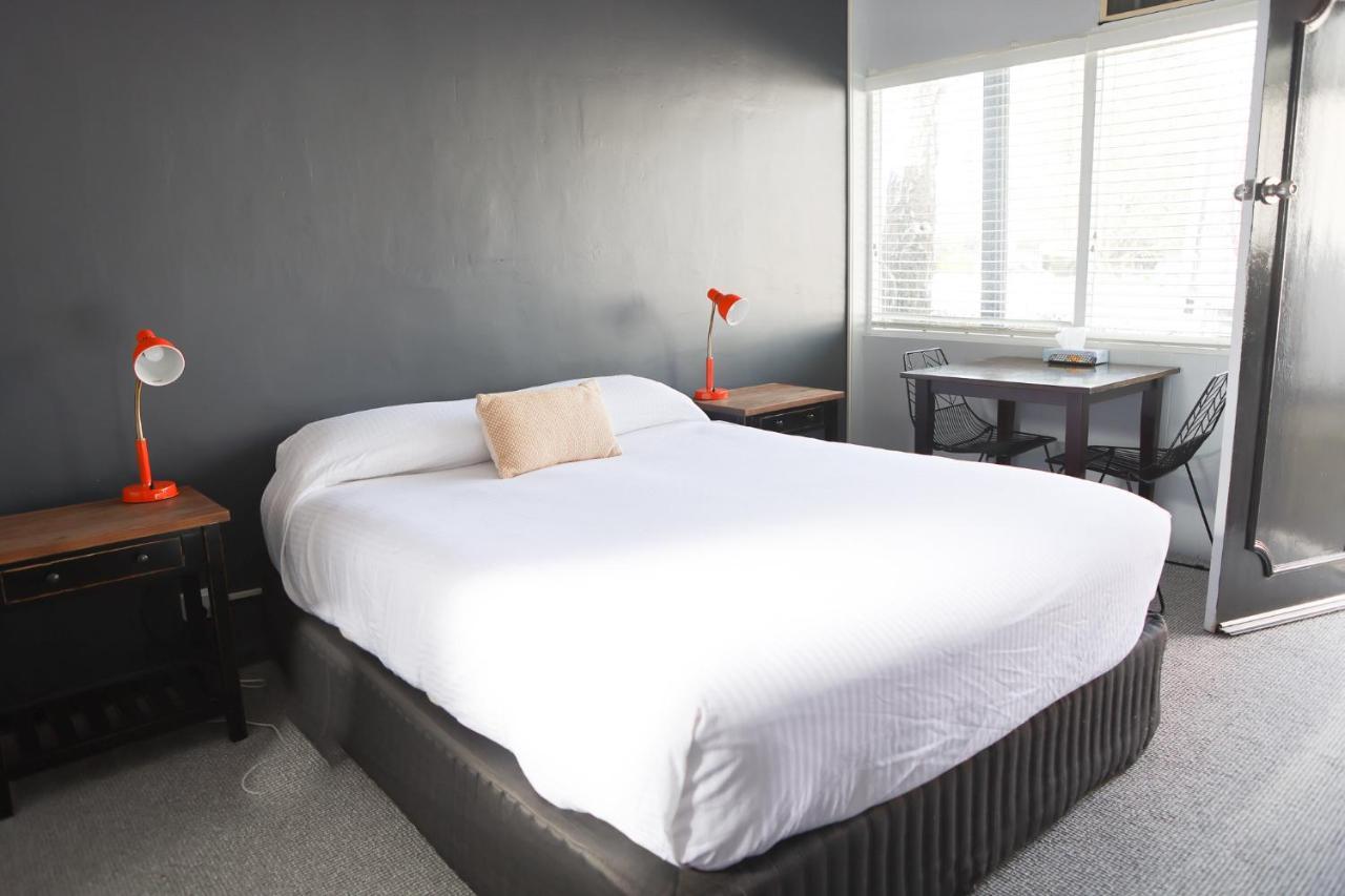Motel Melrose Митагонг Екстериор снимка